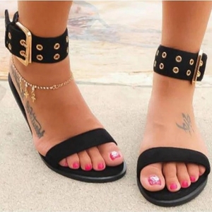 Single strap flat sandals