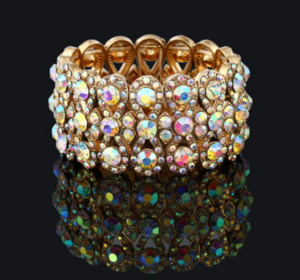 Hand-made elastic bracelet full of diamound crystal